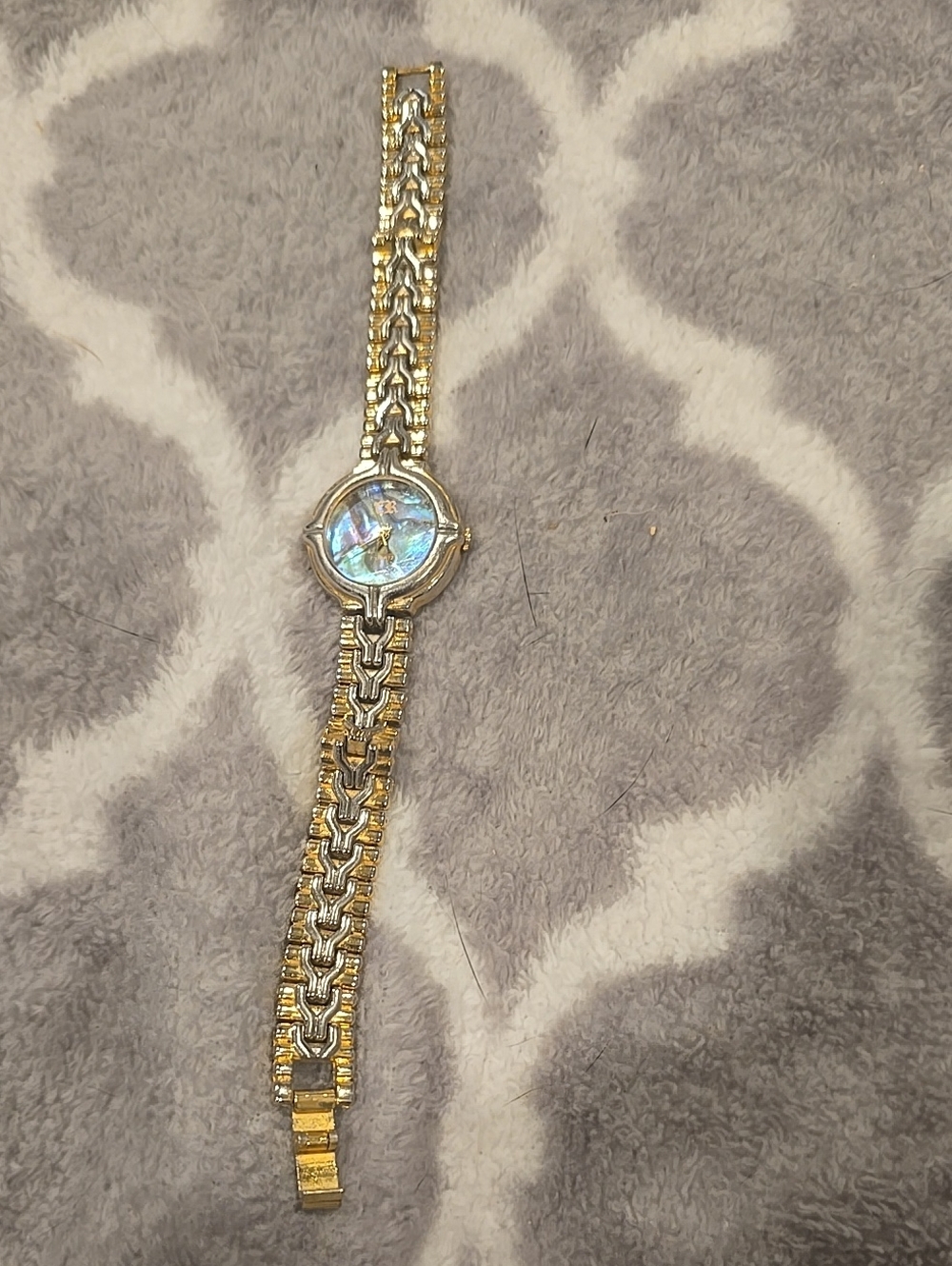Vintage ER Quartz Watch Abalone Shell